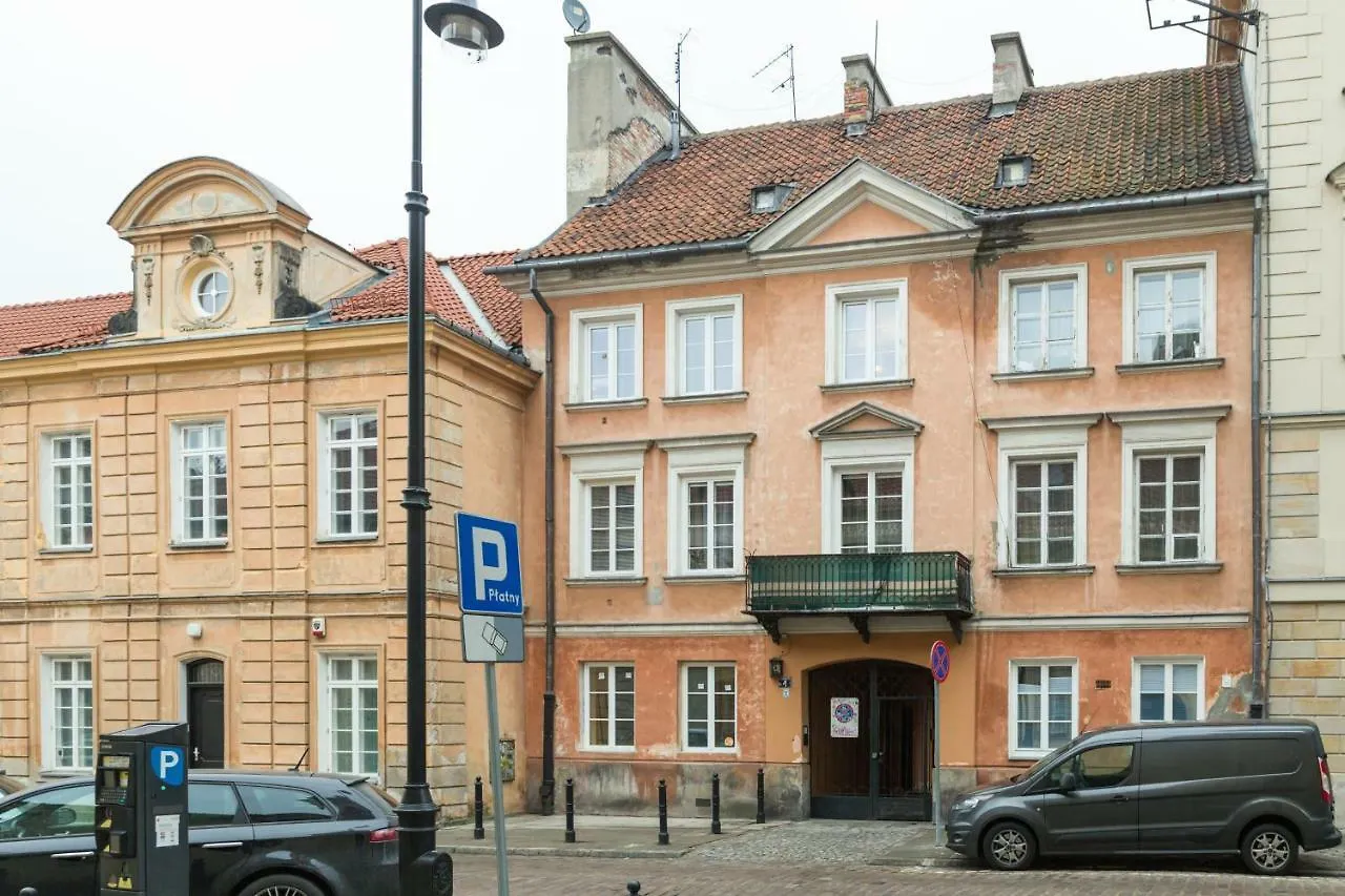 Valdiart Suites Old Town Warszawa 0*,  Polen